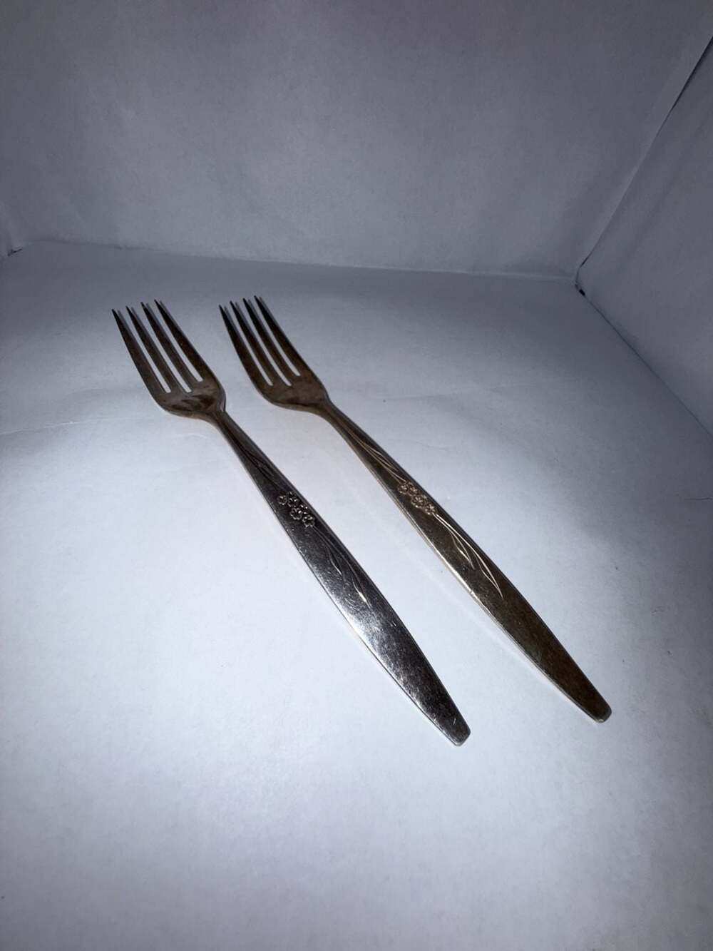 Vintage Oneida Community Silverplate Forks Floral Pattern Set of 2